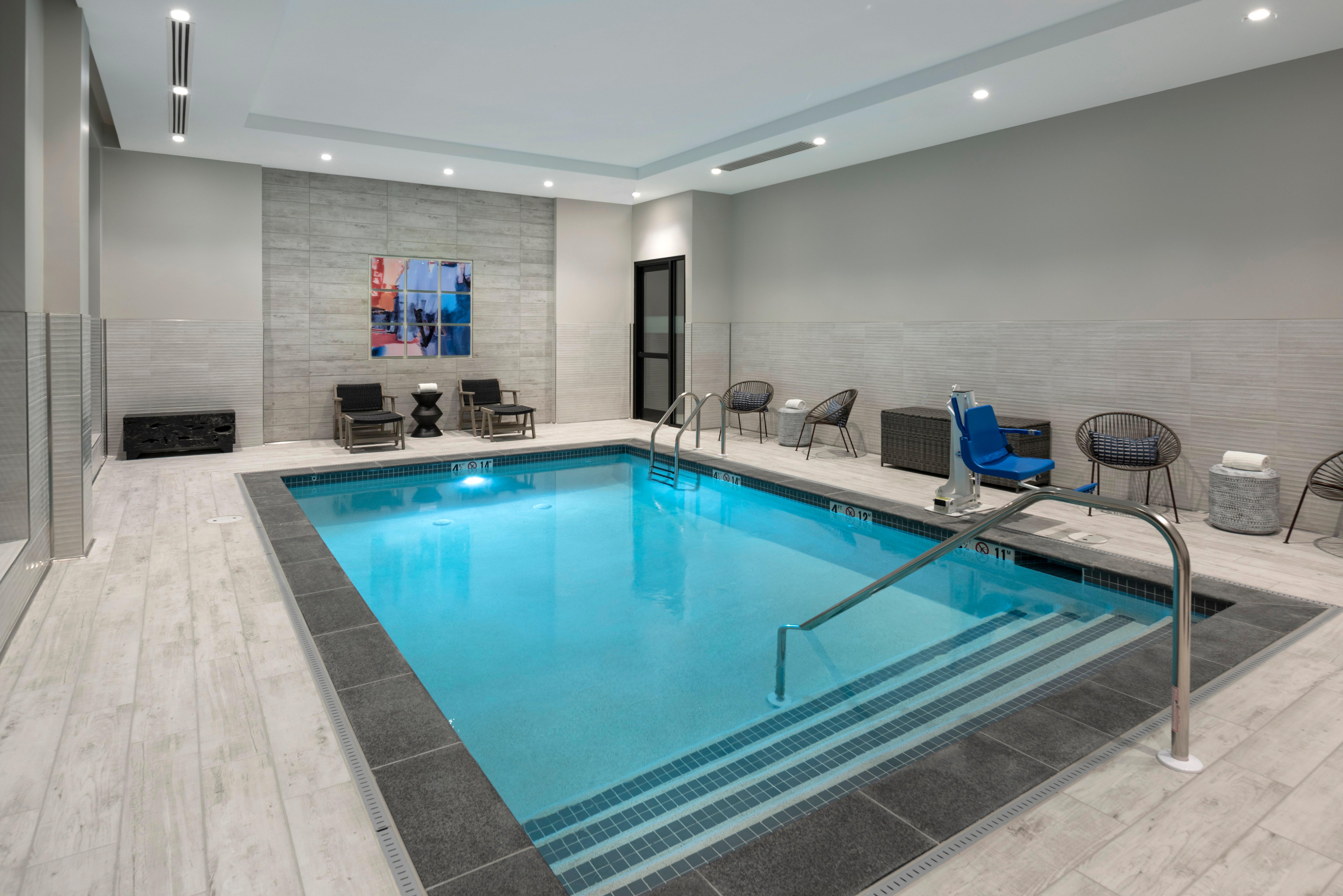 Holiday Inn Express - Boston Logan Airport - Revere By Ihg Eksteriør billede