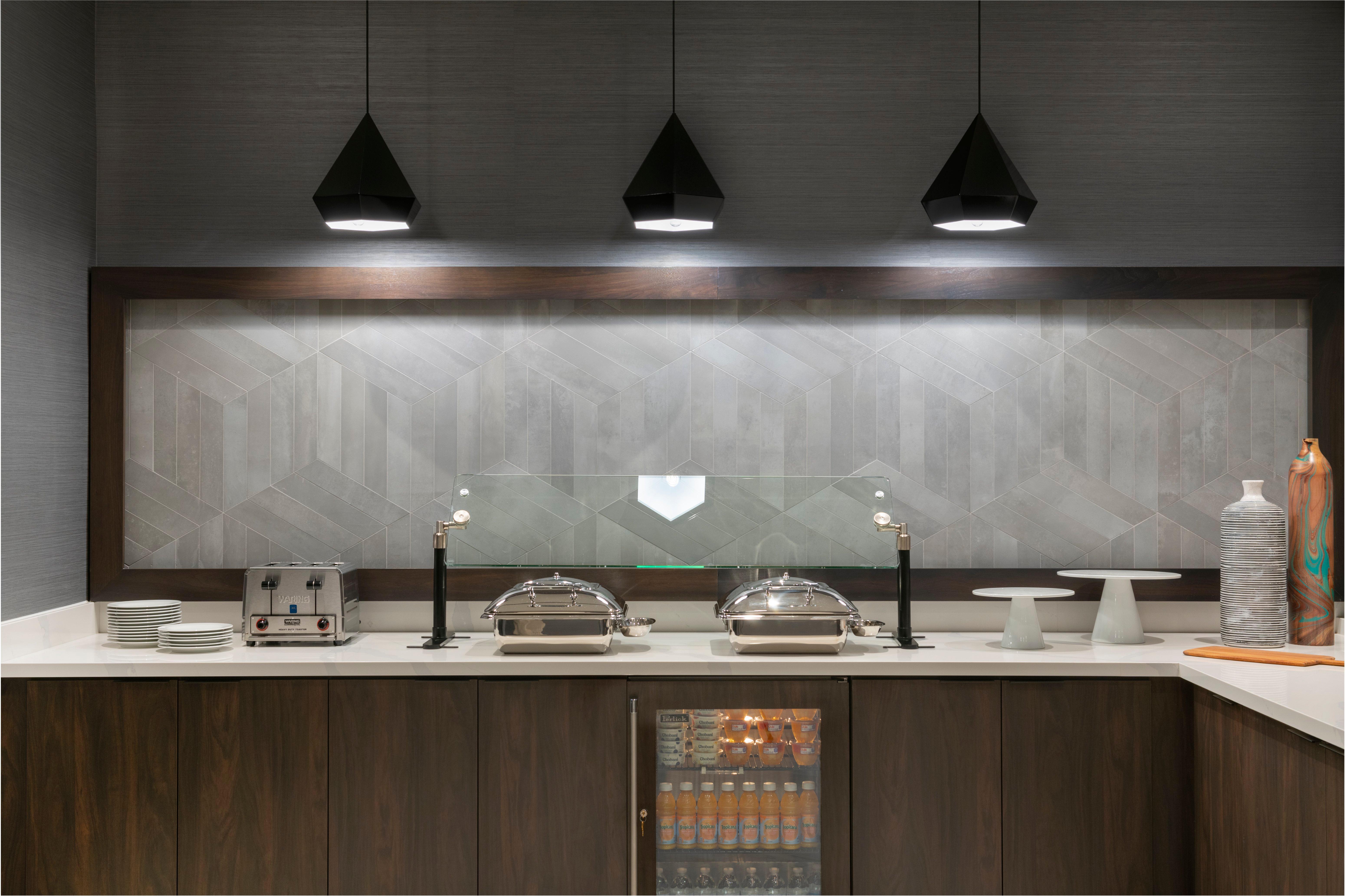 Holiday Inn Express - Boston Logan Airport - Revere By Ihg Eksteriør billede