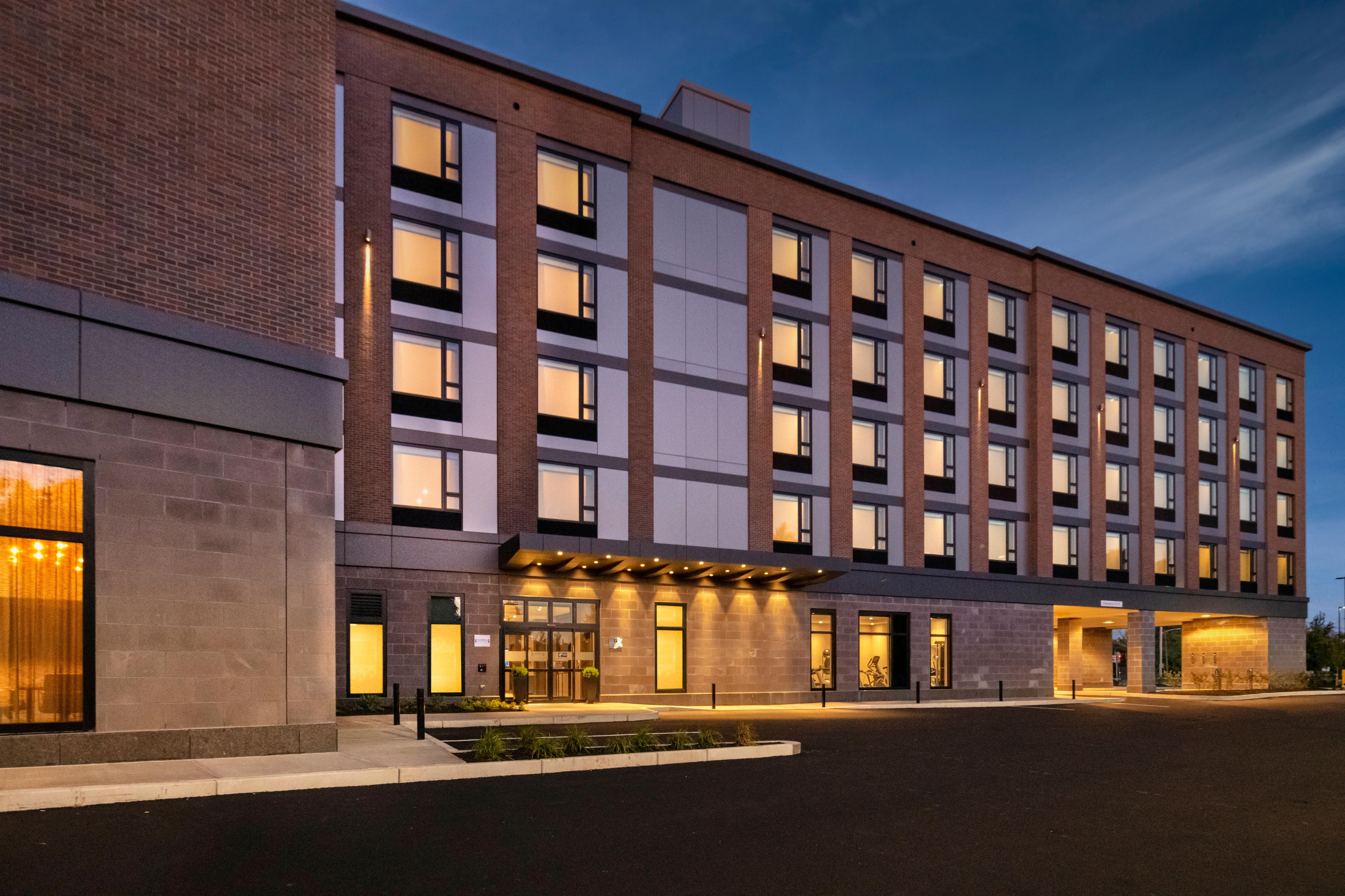 Holiday Inn Express - Boston Logan Airport - Revere By Ihg Eksteriør billede